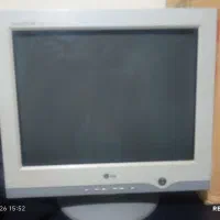 مانیتور Lg و میز کامپیوتر