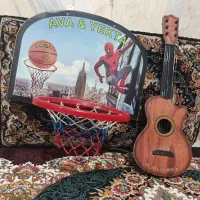گیتار و حلقه بسکتبال