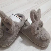 دو عدد دمپایی حوله ای روبروی