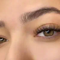 استخدام مژه کار حرفه ای