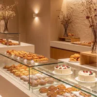 ۲۲۰ متر تجاری بر اندرزگو با ۱۶ پارکینگ اختصاصی