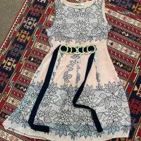 تعدادی لباس مجلسی در حد نو- هر کدام۷۰۰ هزار تومان