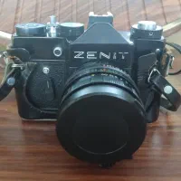 دوربین عکاسی آنالوگ zenit