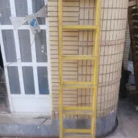 نردبان فلزی تاشو
