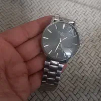 ساعت رولکس لطفا ورق بزنید