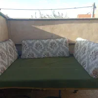 تخت فلزی