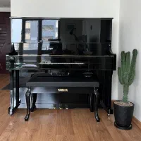 خیلی فوری - پیانو یاماها CSP200 آپ رایت رنگ مشکی
