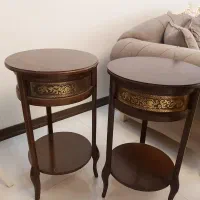 میز آباژور . میز کنار سالنی