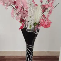 گلدان وگل مصنوعی
