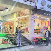 ۲۸ متر تجاری ۲نبش بفروش می رسد