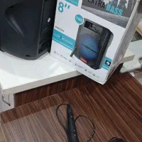 اسپیکر با میکروفون