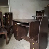 میز کامپیوتر و مطالعه و ۴ عدد صندلی