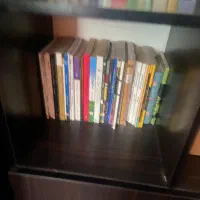 فروش یکجای حدود ۲۰۰ جلد کتاب دست دوم