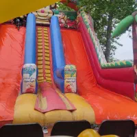 کارگر برای شهربازی