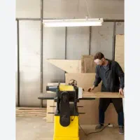 برشکار ماهر و حرفه ای و یک شاگرد