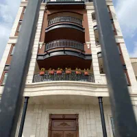 مشارکت در ساخت/با سازندهای بنام