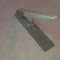 دستگاه منگنه