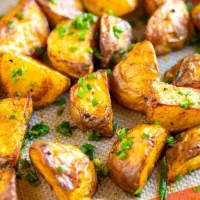 نیروی کار در آشپزخانه رستوران