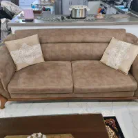 مبلمان راحتی نیم ست ۵نفره سالم وتمیز ودرحدنو