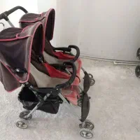 کالسکه دو قلو