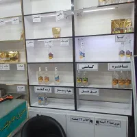 قفسه کارکرده ویترین‌ میز پیشخوان