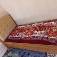 تخت خواب همراه با تشک