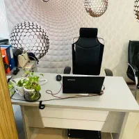 صندلی و میز منشی
