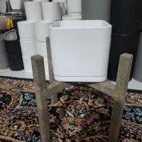 گلدان فایبرگلاس با زیره