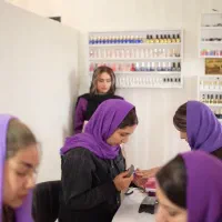 پرسنل حرفه ای مجموعه زیبایی پریاوالا