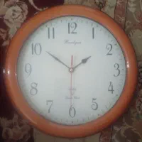 ساعت دیواری