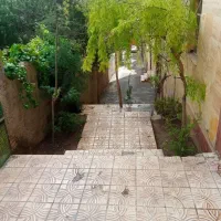 سرایدار با مسئولیت و با تعهد