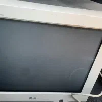 مانیتور  ال جی  همراه  با  کابل