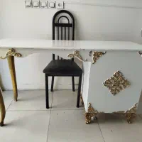 یک عدد میز ناخنکاری و دوعدد باکس