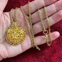 دستبند و گردنبند