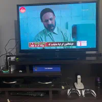 تلویزیون سامسونگ و میز