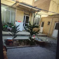 فروش حیاط ۱۸۲ متری در قره آغاج