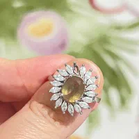 انگشتر نقره زنانه عیار۹۲۵با نگین سنگ الکساندریت