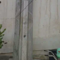 چند تخته کار برا ی کار ساختمانی وسه عدد سرامیک بر