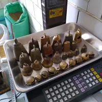 مجموعه زنگ برنجی قدیمی و جدید