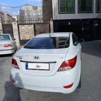 اکسنت بلو ۲۰۱۵ کم کارکرد بی رنگ