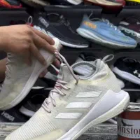 کتونی های والیبال و بسکتبال و هندبال