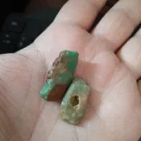 دوعدد سنگ زمرد پنجشیر افغانستان