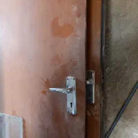 در به همراه چارچوب