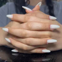 کاشت ناخن و پدیکور پا