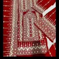 لباس رو کسی برا۱۶میلیون پلیوار پری با آیینه میدوزه