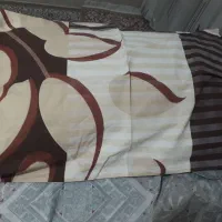 رو تختی و ی رو بالشتی و رو انداز