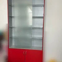 کمد شیک قرمز رنگ  جادار و سالم