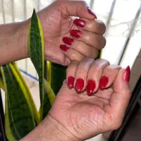 مدل برای کاشت ناخن پاکدشت