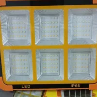 پروژکتور و پاور بانک خورشیدی 6 خانه