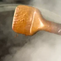 عرقیجات طبیعی و گلاب اصل نیشابور